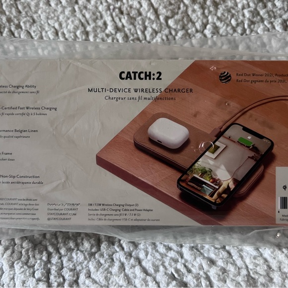 Courant Essentials Wireless Charger - Picture 3 of 5